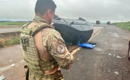 Carro carregado de maconha tomba na BR 163 em Cascavel